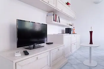 Halldis דירה סירמיונה