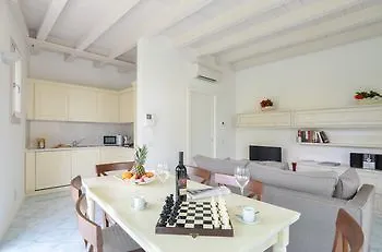 Halldis Διαμέρισμα Σιρμιόνε